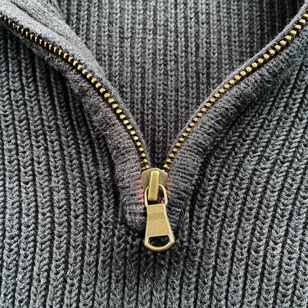 EXPRESS • Men’s Sweater • Pullover Quarter Zip - Picture 3 of 4